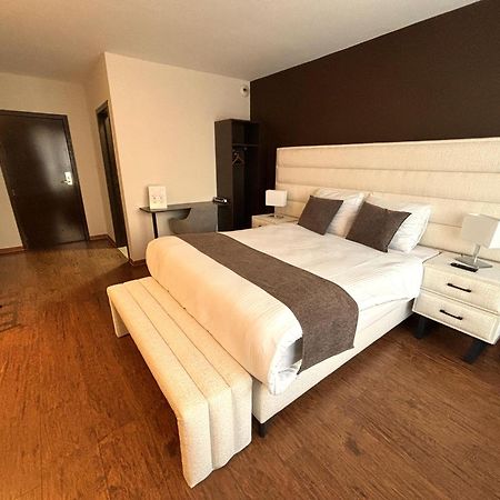 Escale Hotel Saint-Gilles Экстерьер фото