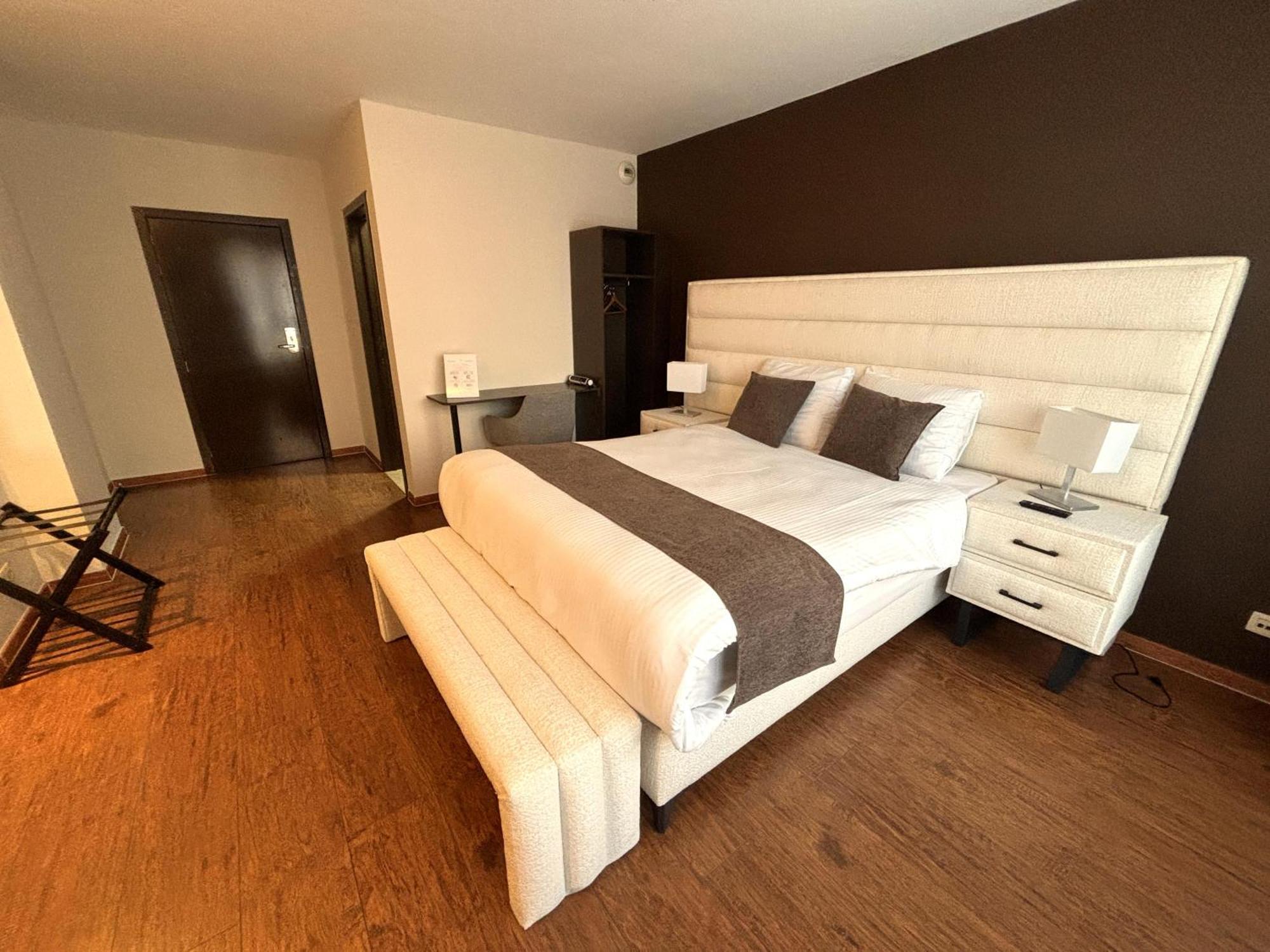 Escale Hotel Saint-Gilles Экстерьер фото