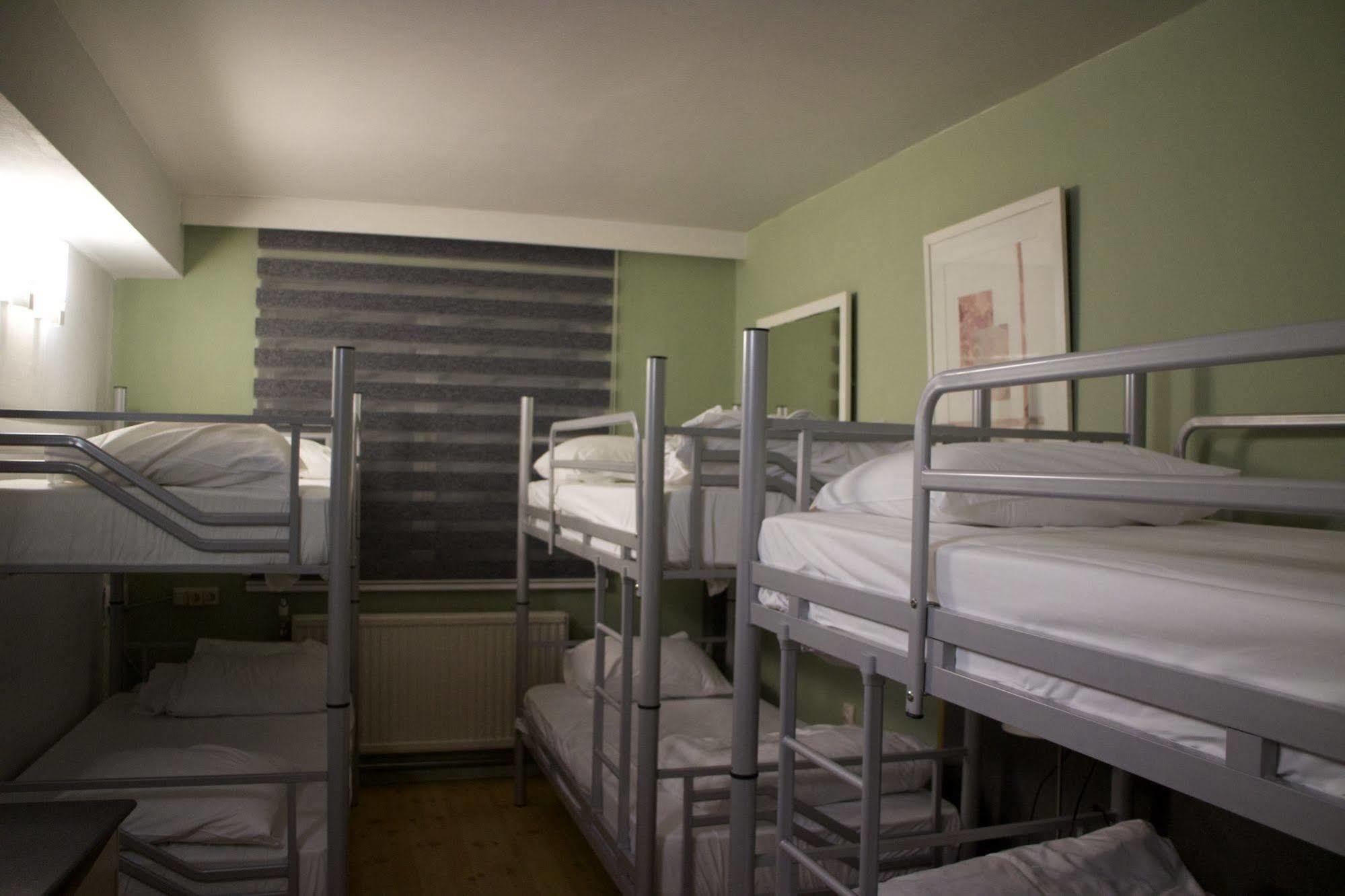 Escale Hotel Saint-Gilles Экстерьер фото