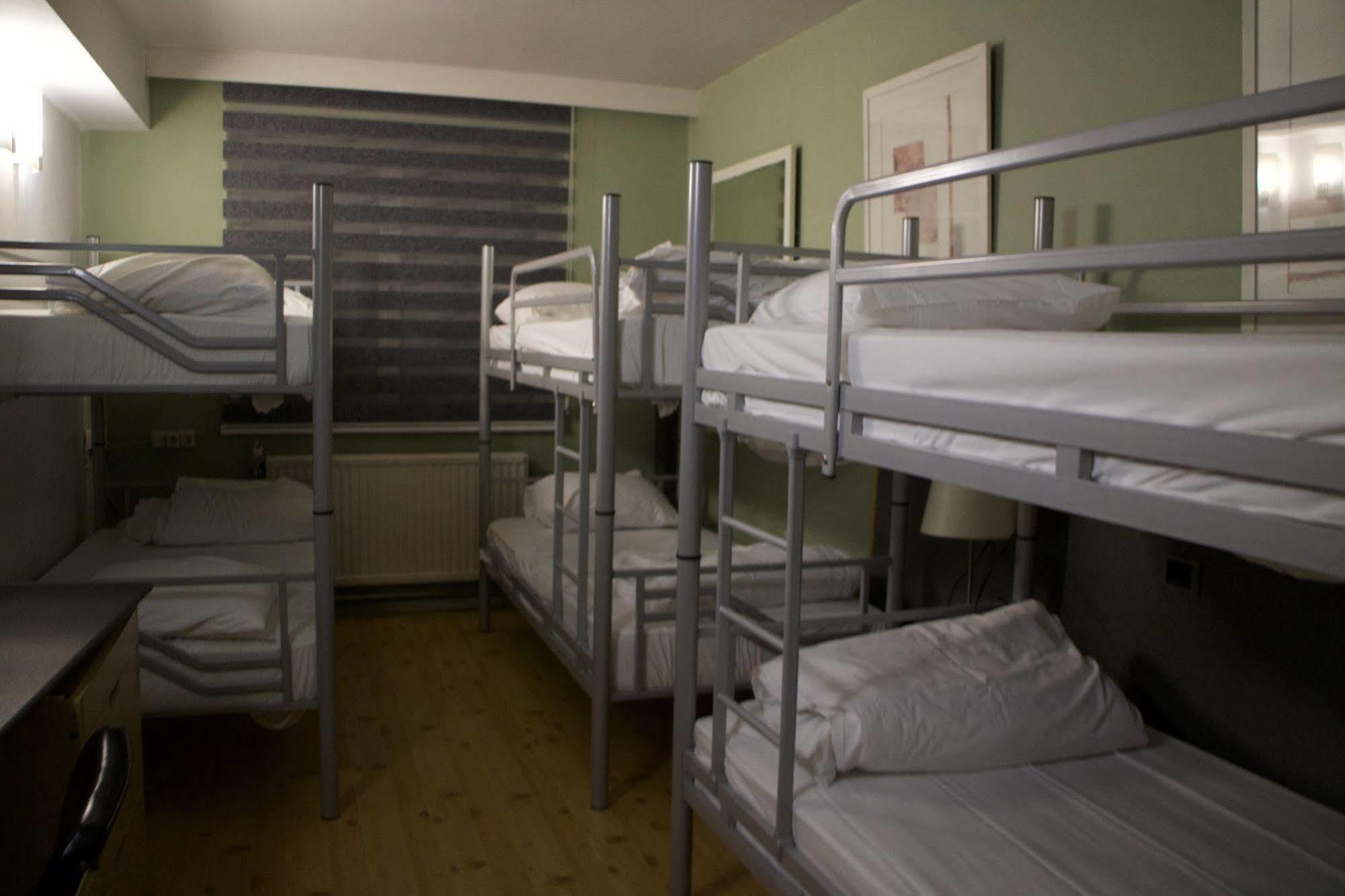 Escale Hotel Saint-Gilles Экстерьер фото